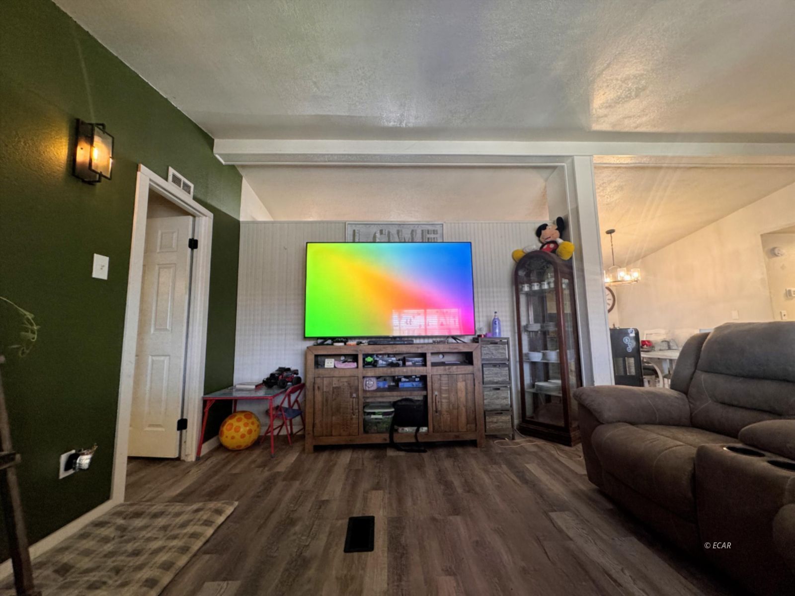 614 Fir Street Property Photo 4