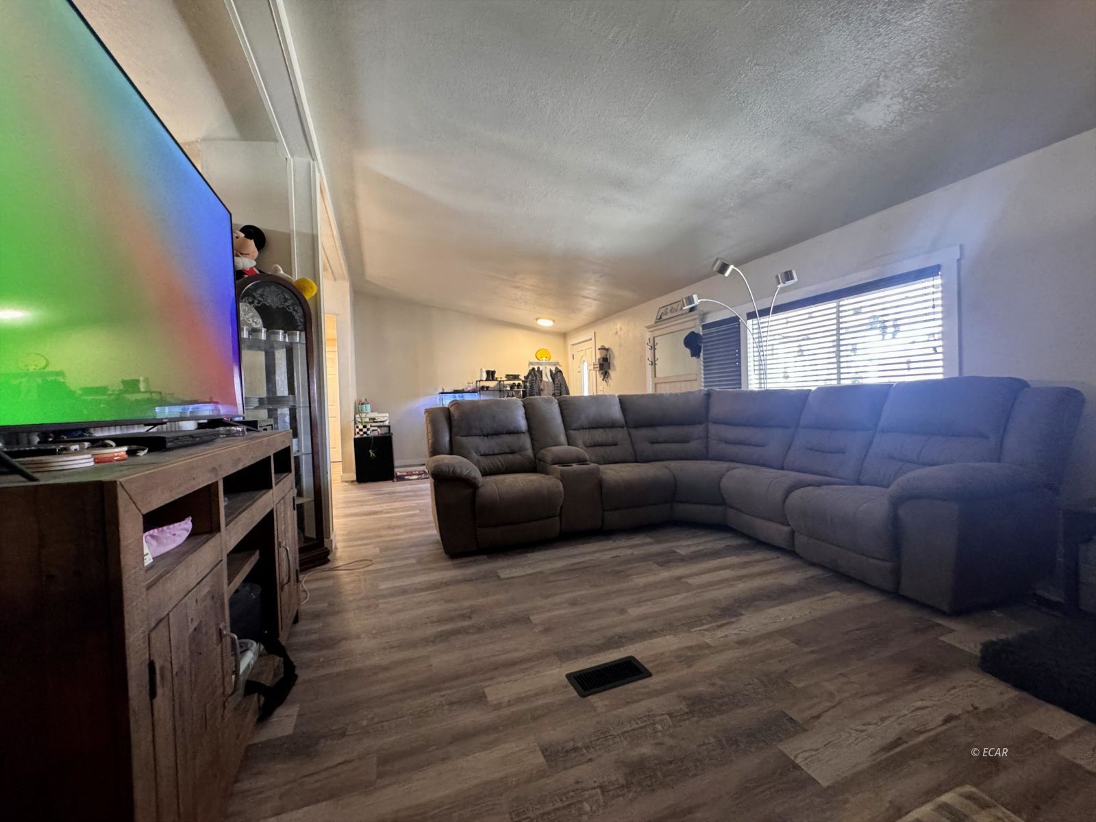 614 Fir Street Property Photo 5