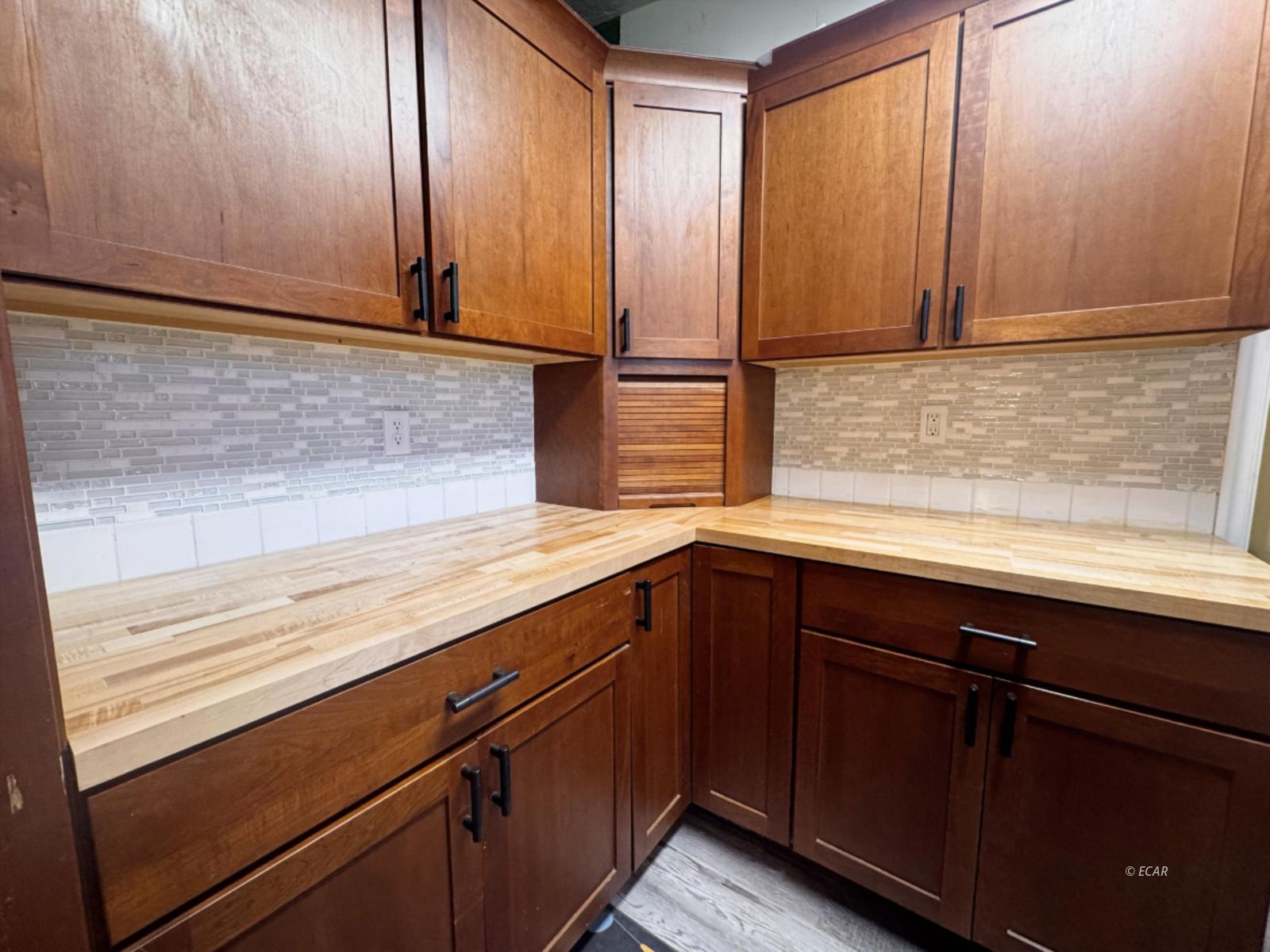 614 Fir Street Property Photo 9