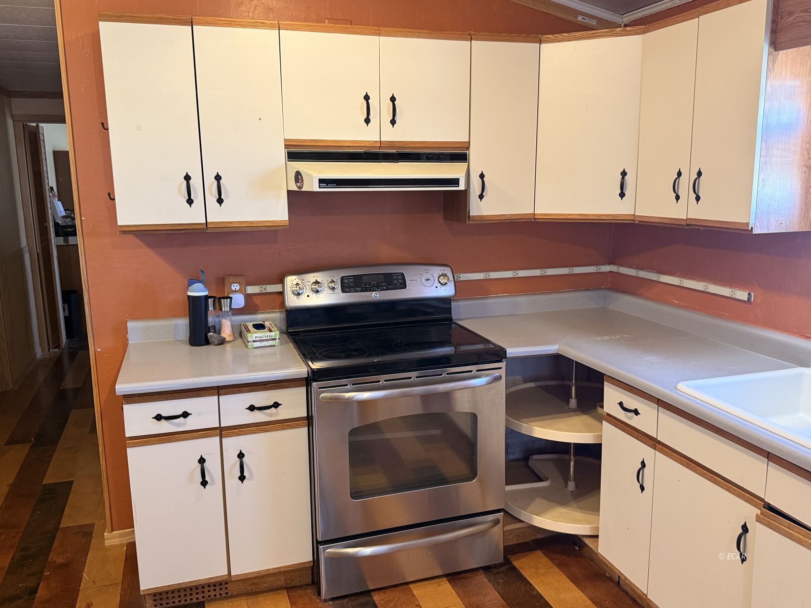 132 Broadway Street Property Photo 3