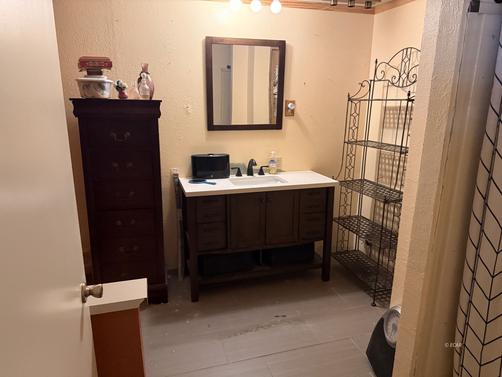 132 Broadway Street Property Photo 5