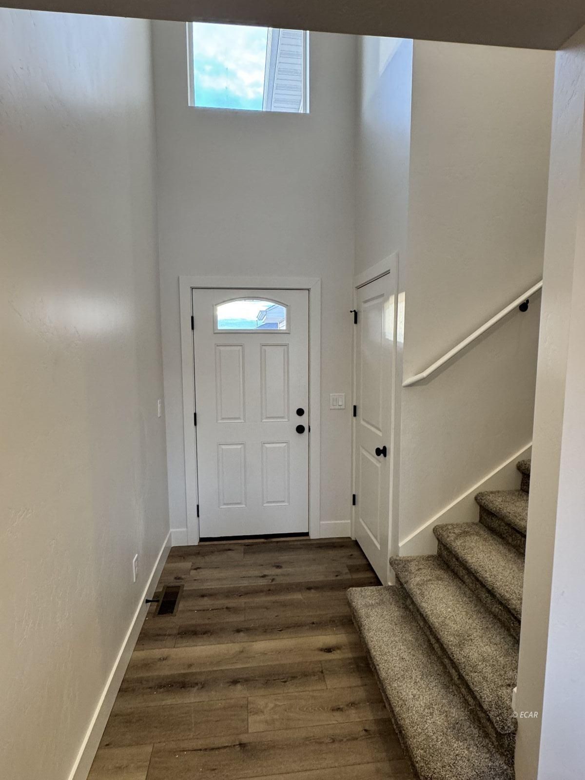 1279 Primrose Lane Property Photo 2