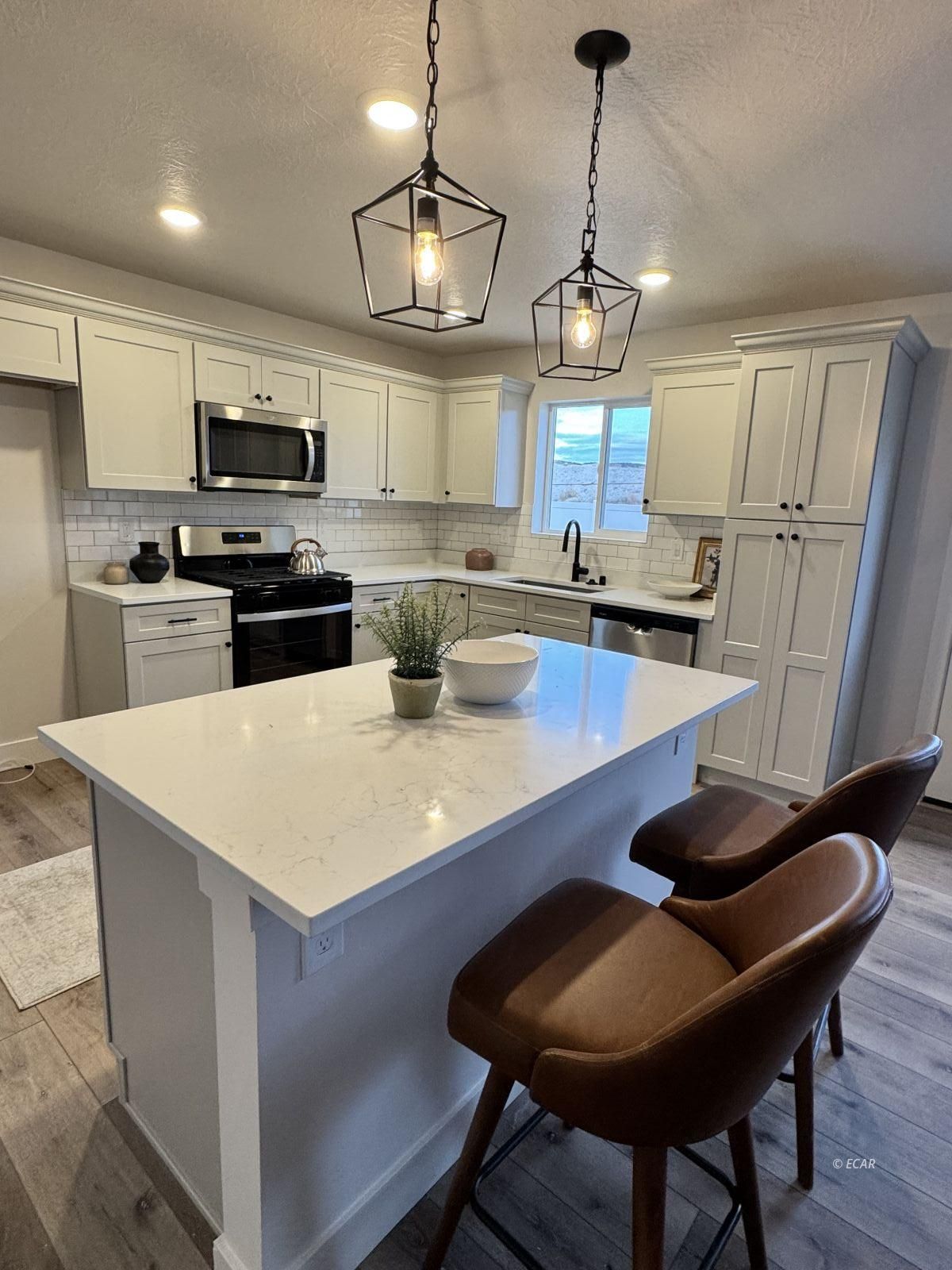 1279 Primrose Lane Property Photo 6