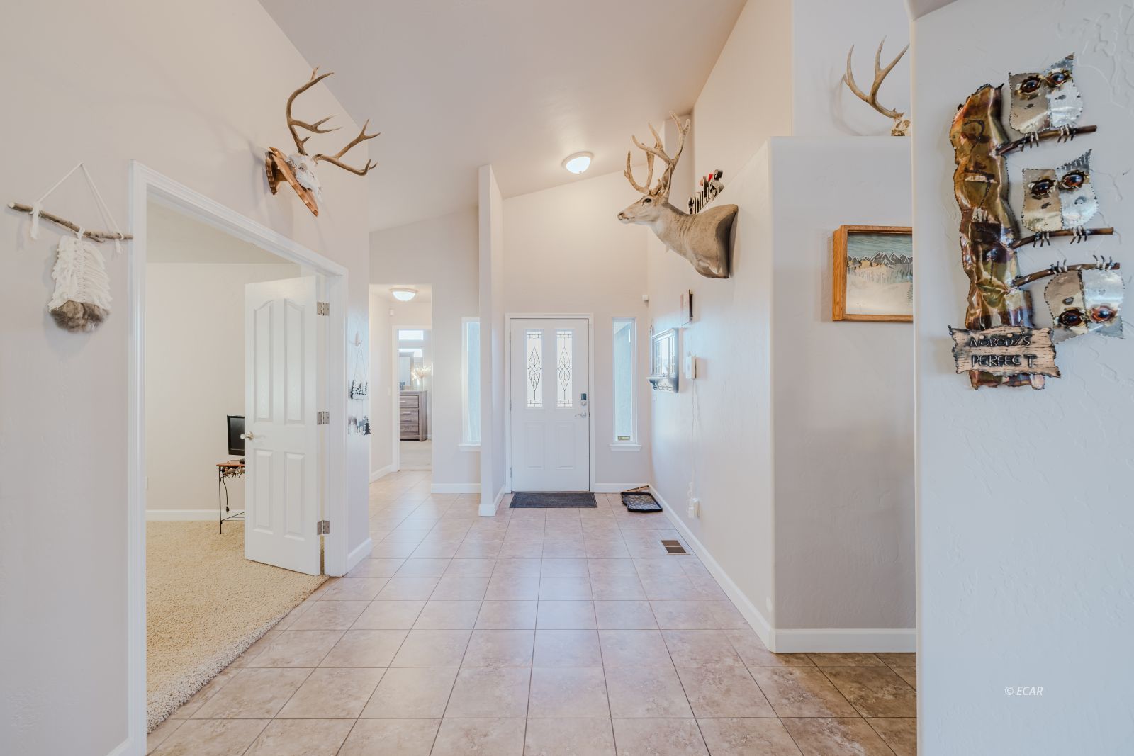 584 Thistle Drive Property Photo 5