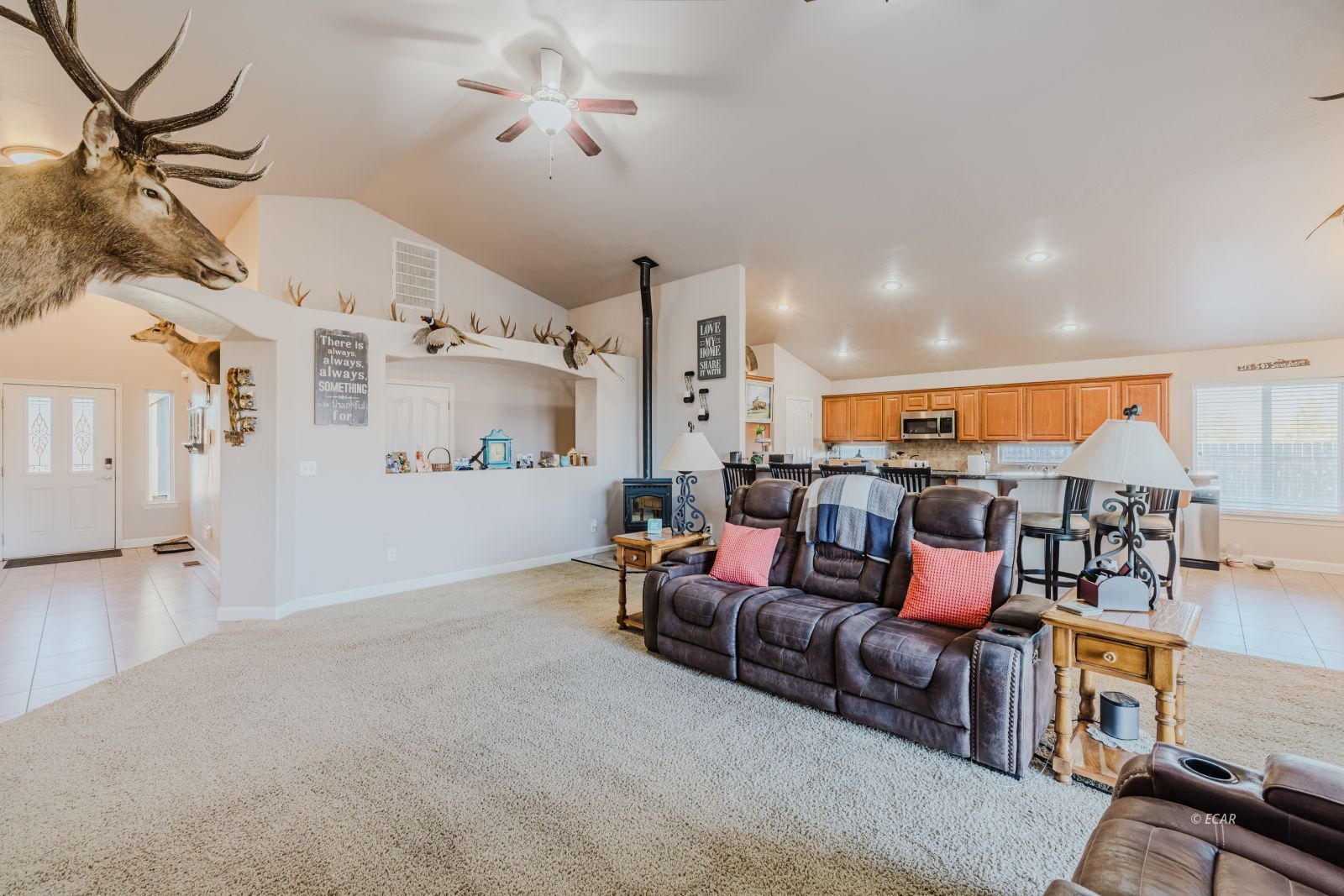 584 Thistle Drive Property Photo 6