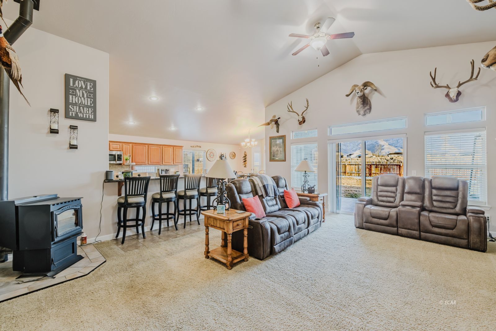 584 Thistle Drive Property Photo 7