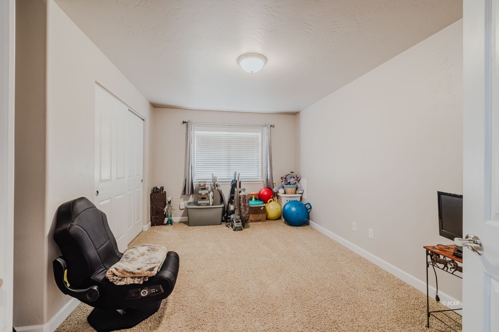 584 Thistle Drive Property Photo 29