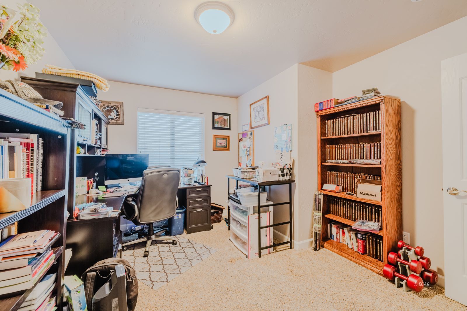 584 Thistle Drive Property Photo 32