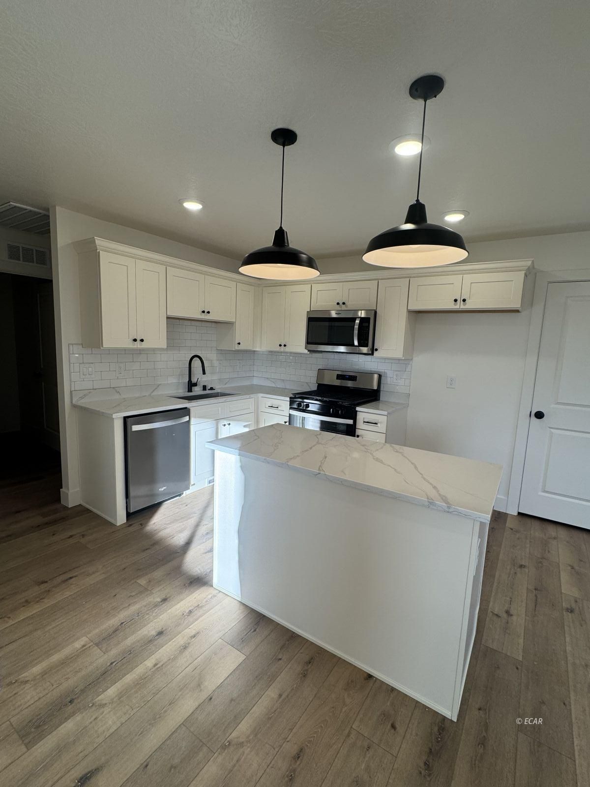 1270 Primrose Lane Property Photo 2