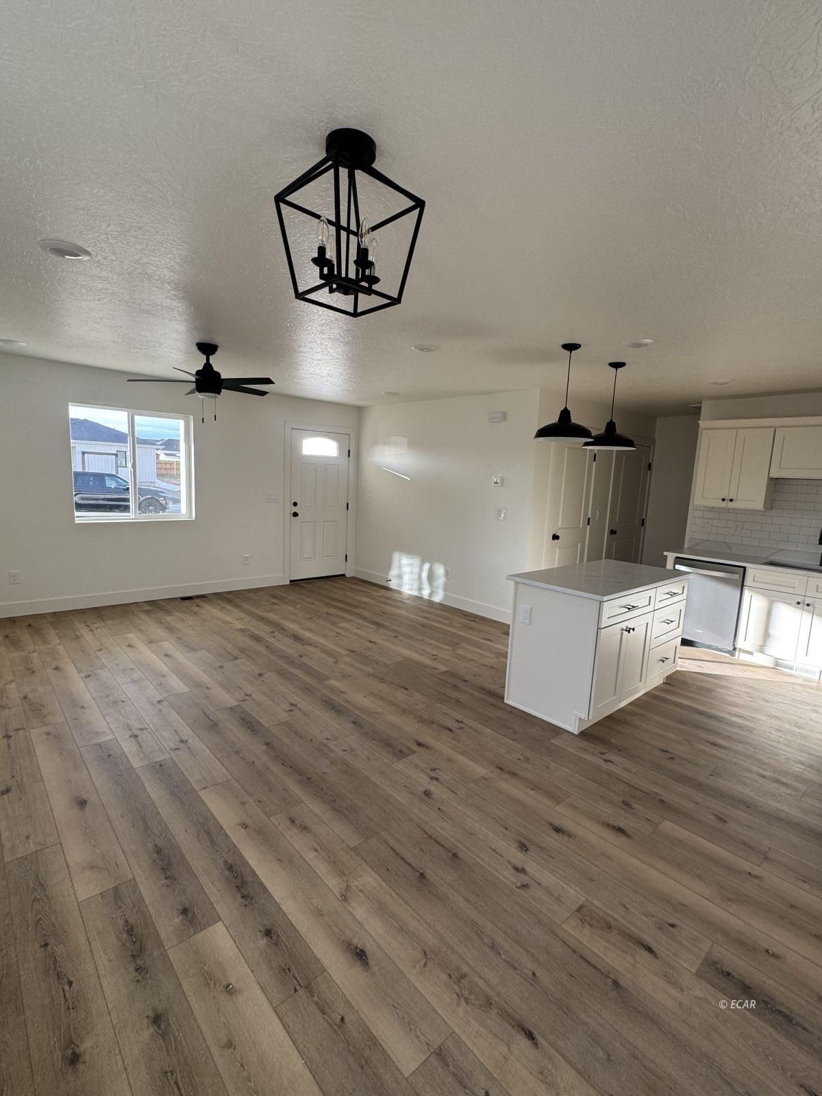 1270 Primrose Lane Property Photo 4