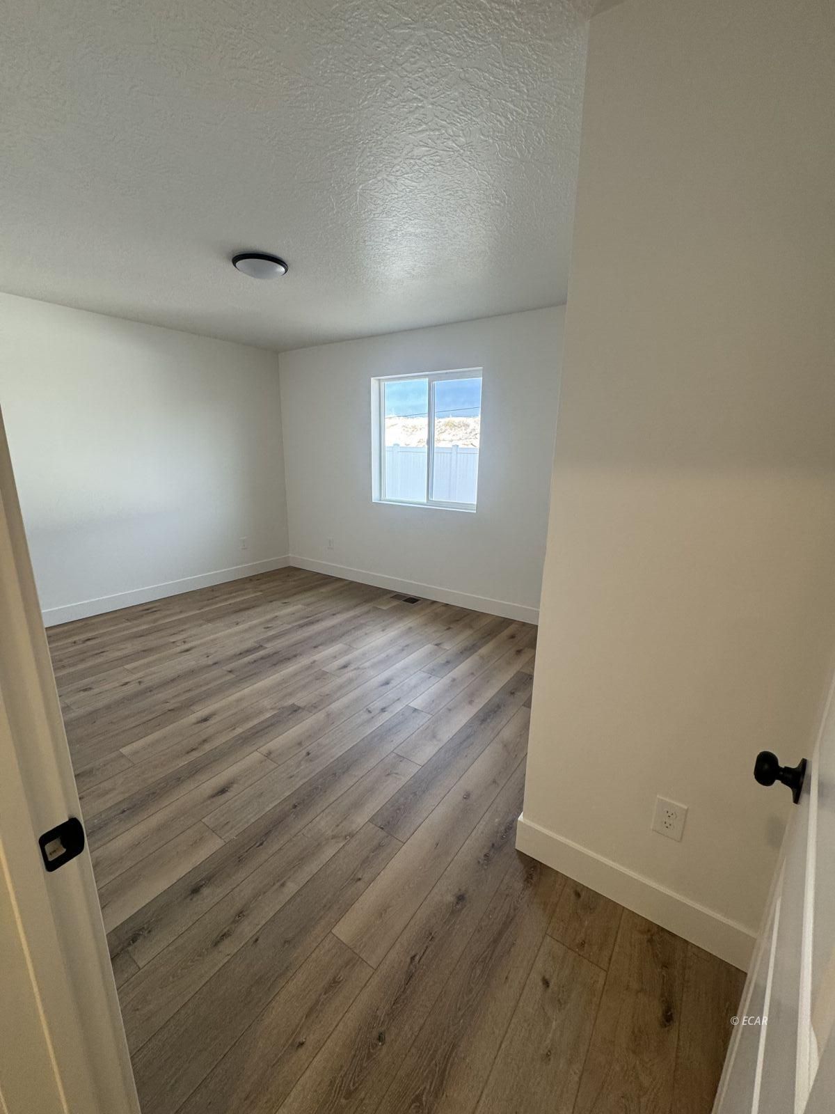 1270 Primrose Lane Property Photo 9