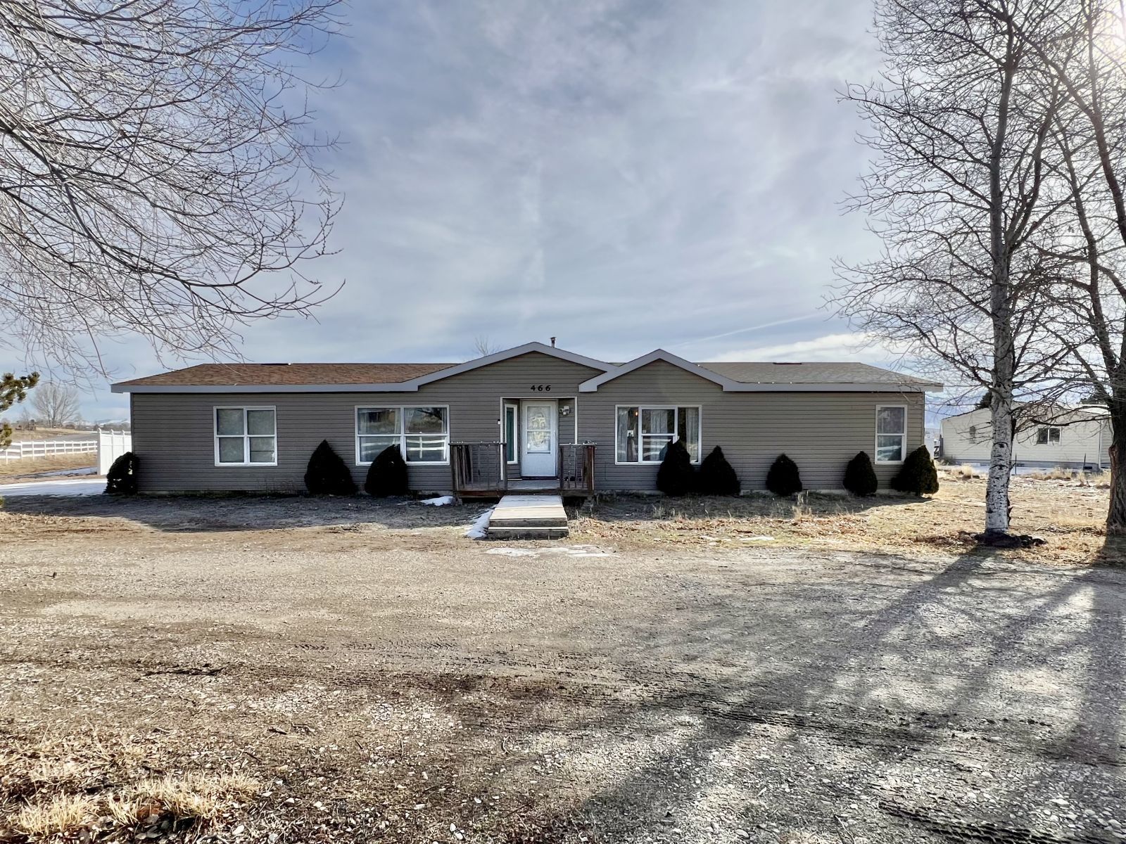 466 Brent Drive Property Photo 1