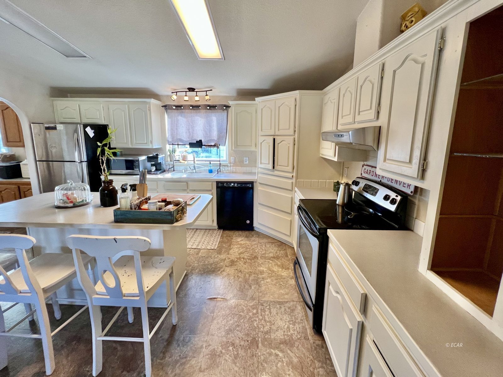 466 Brent Drive Property Photo 16