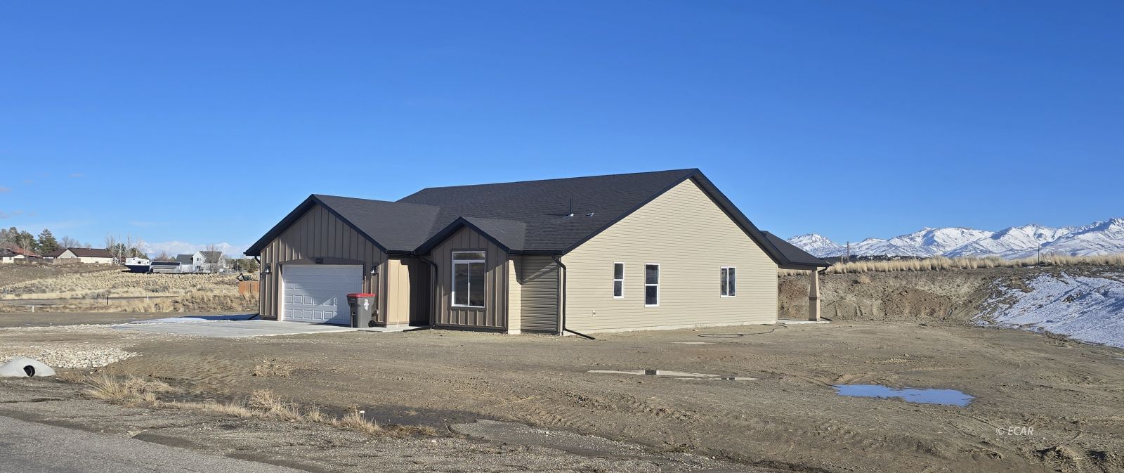 208 Spring Creek Parkway Property Photo 1