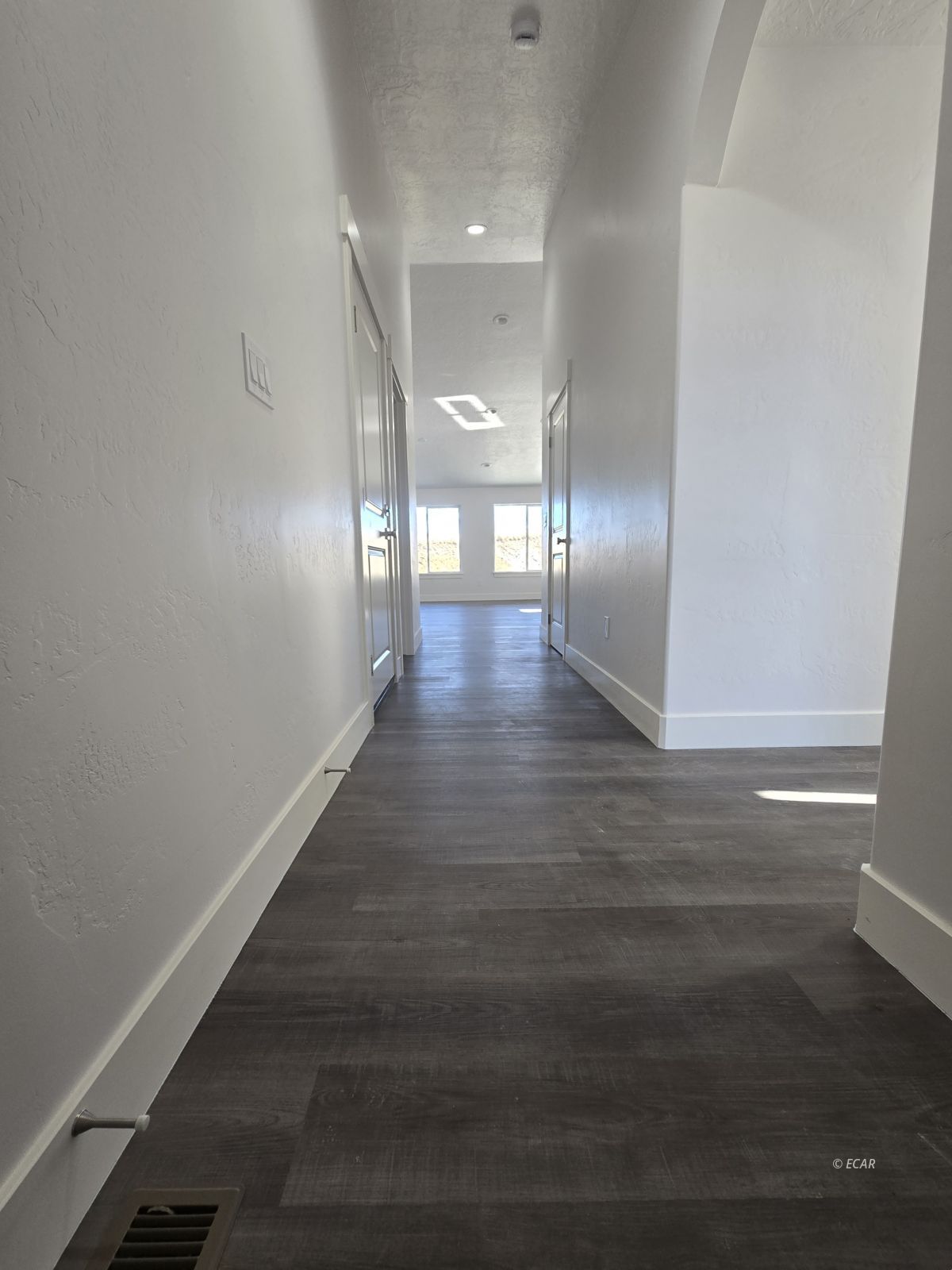 208 Spring Creek Parkway Property Photo 3