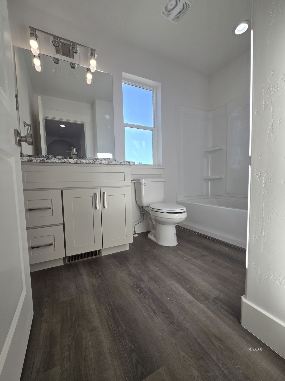 208 Spring Creek Parkway Property Photo 17