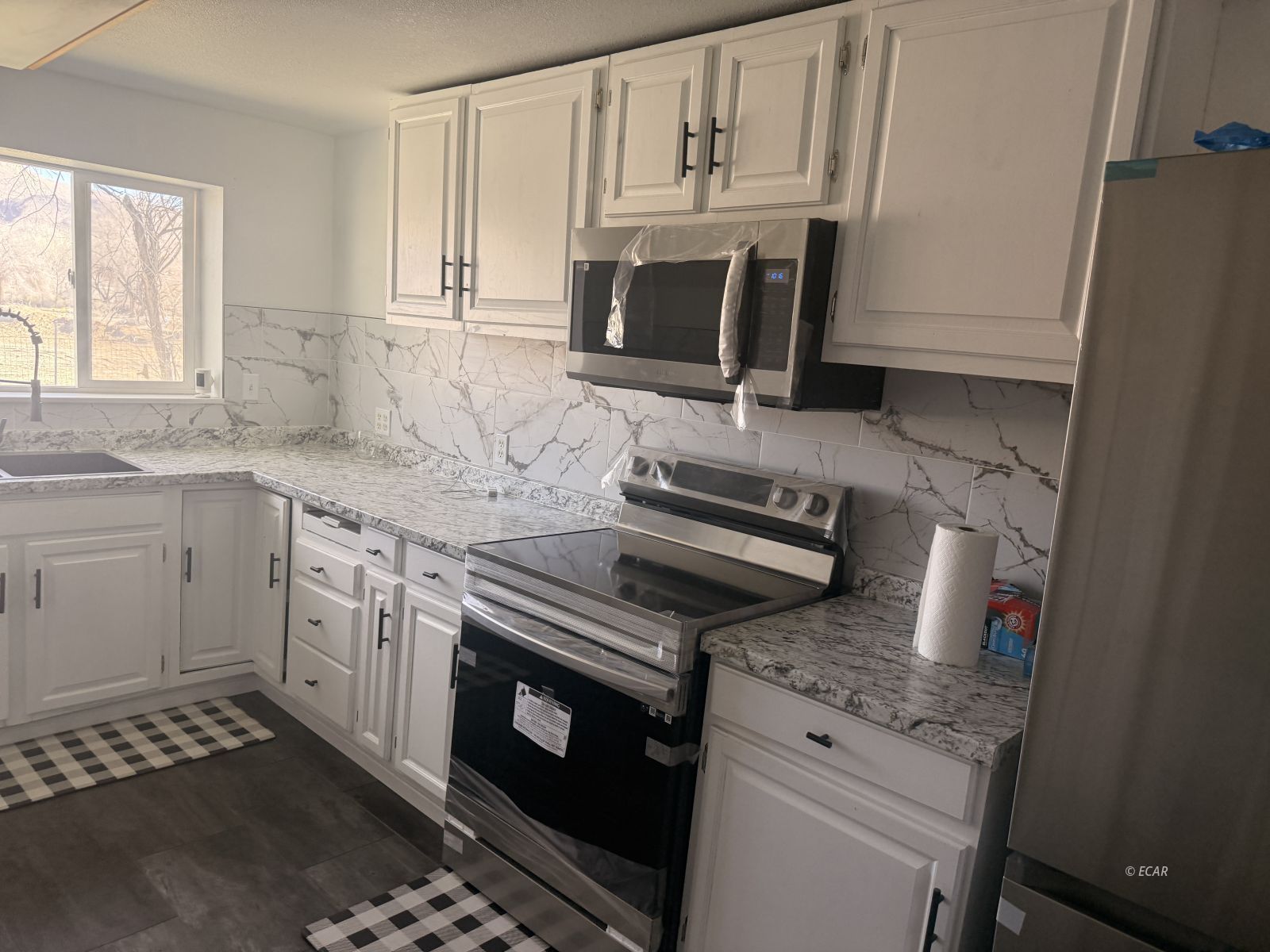 376 N Main Street Property Photo 6