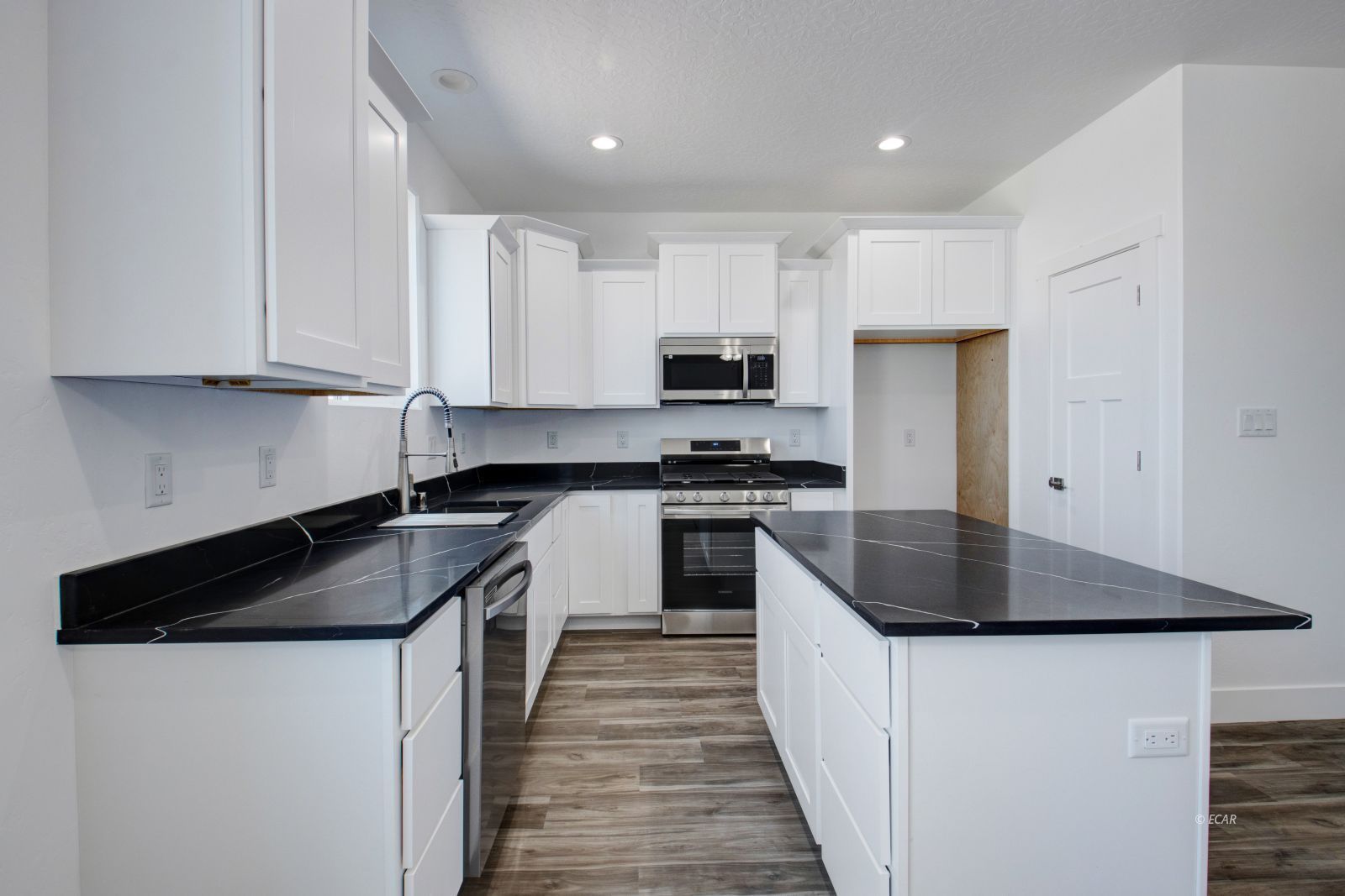 2511 N 5th Street Property Photo 5