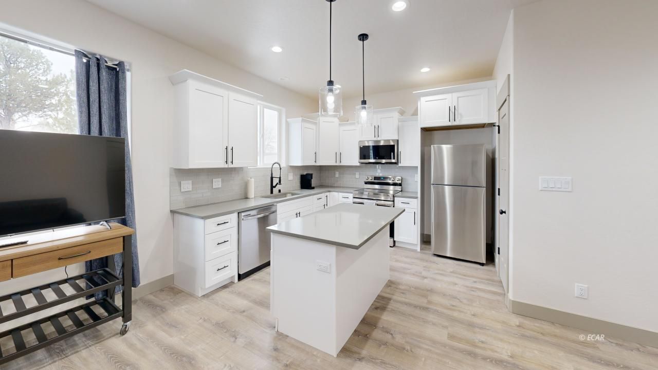 2427 N 5th Street Property Photo 4