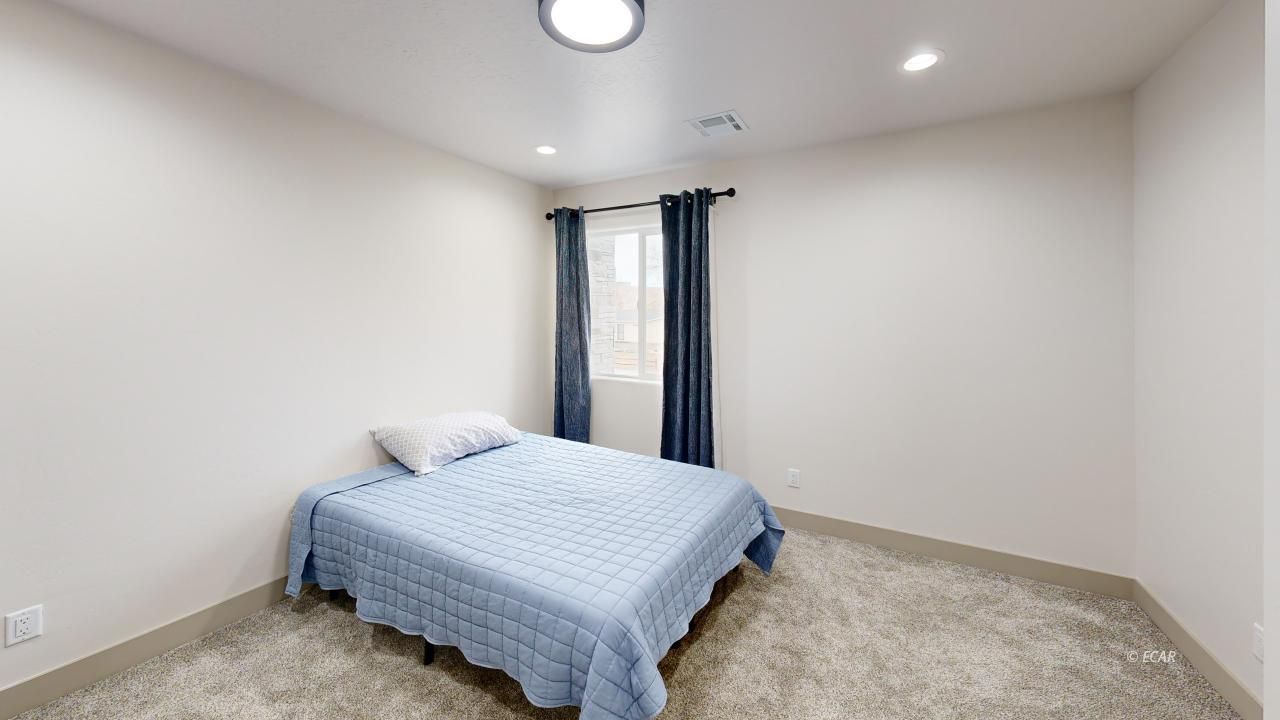 2427 N 5th Street Property Photo 15