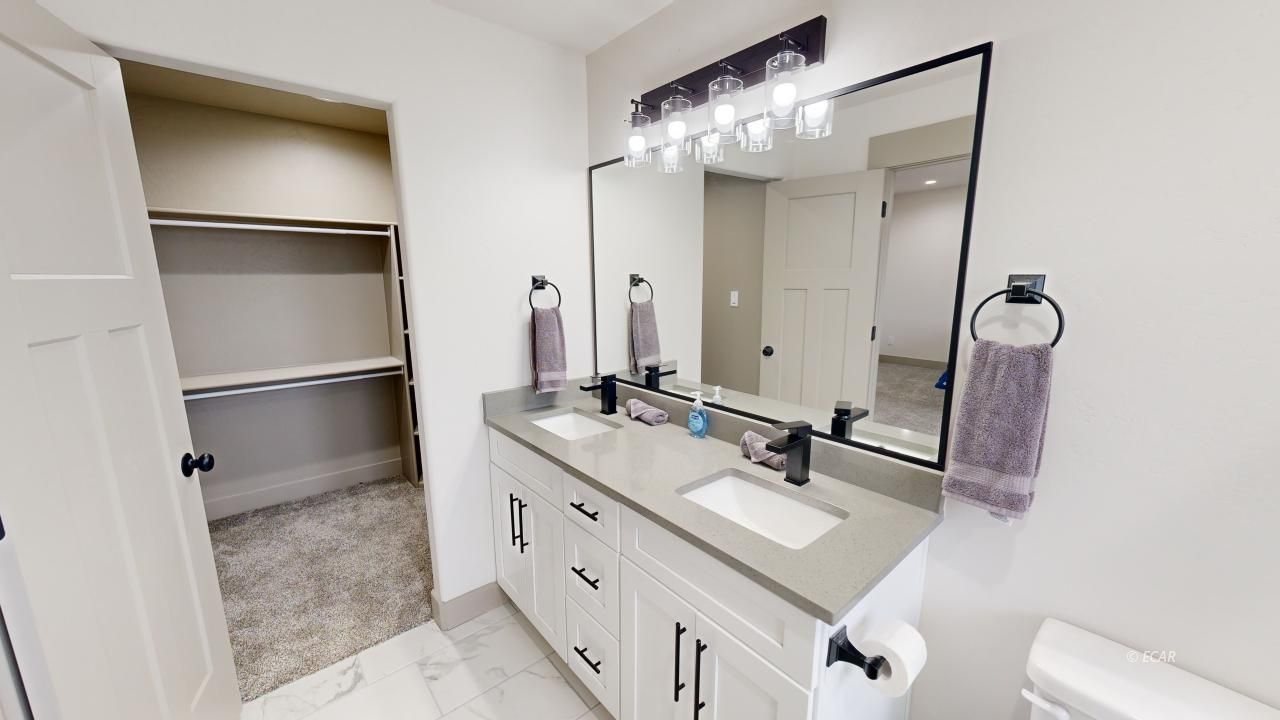 2427 N 5th Street Property Photo 21