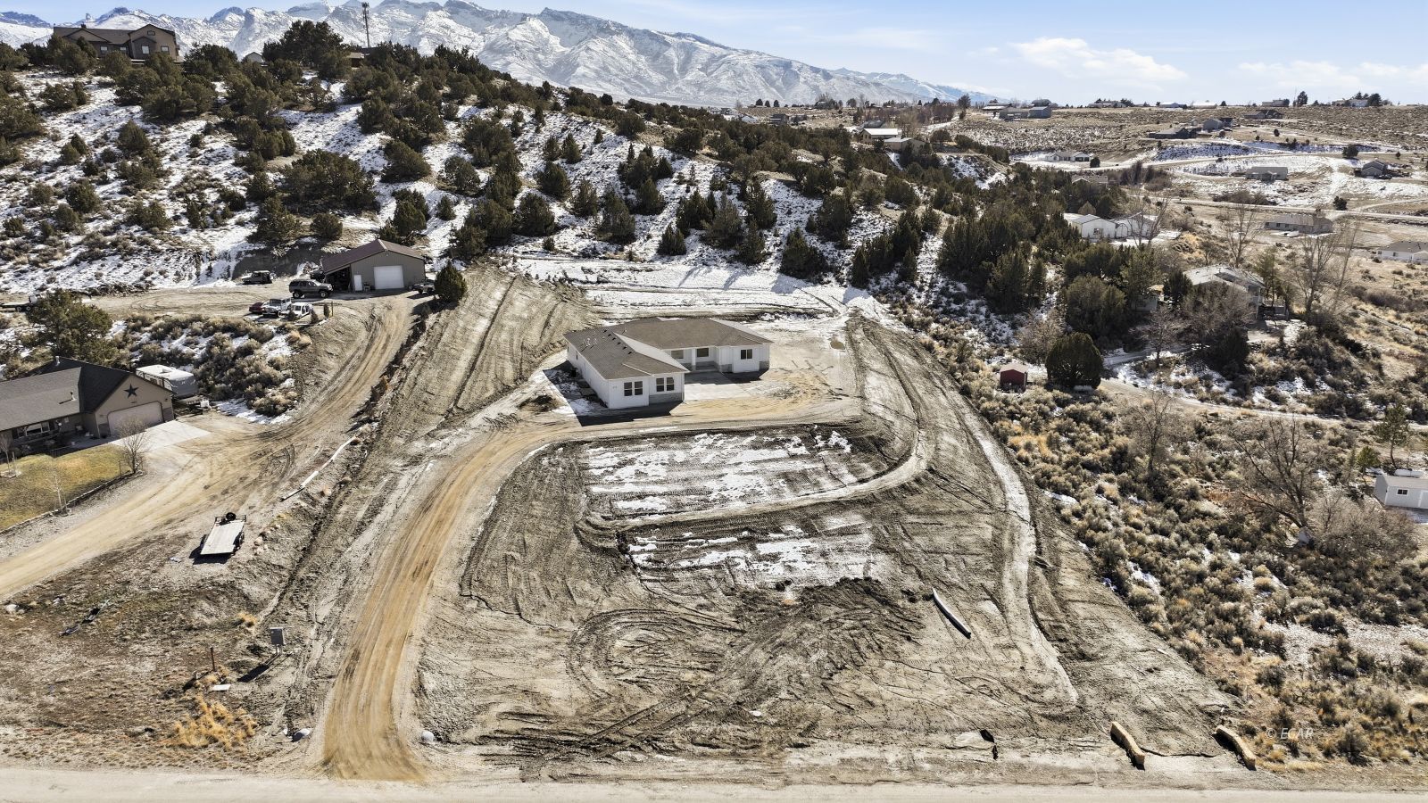 452 Country Club Plaza Property Photo 4