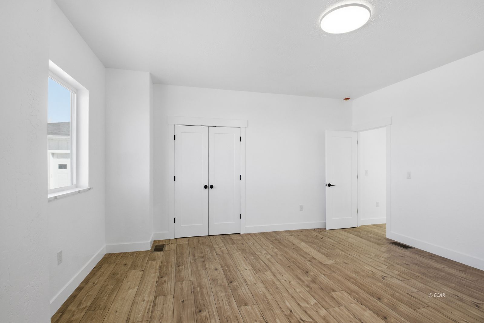 452 Country Club Plaza Property Photo 16
