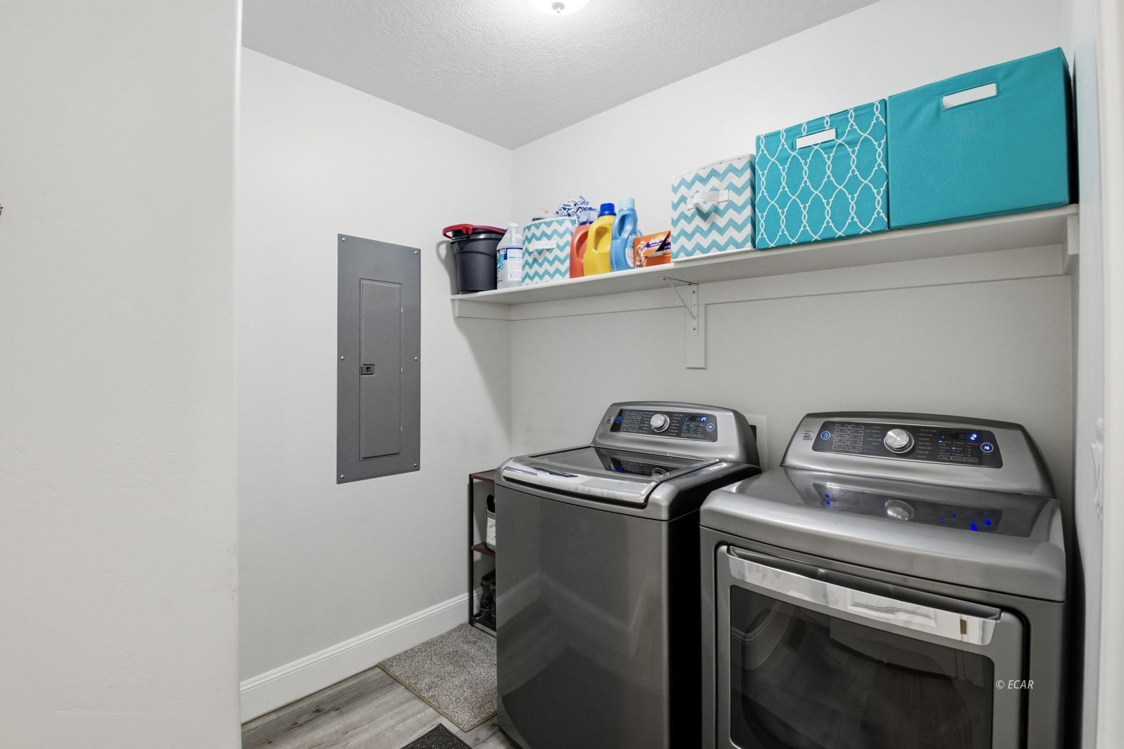 410 Edgebrook Lane Property Photo 20