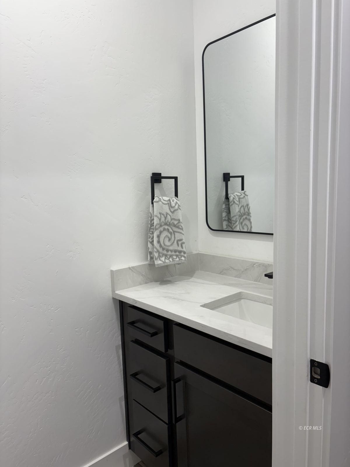 2625 Platinum Drive Property Photo 4