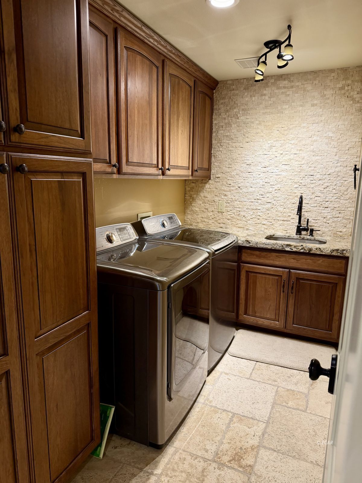 1800 Ruby View Drive 2 Property Photo 12