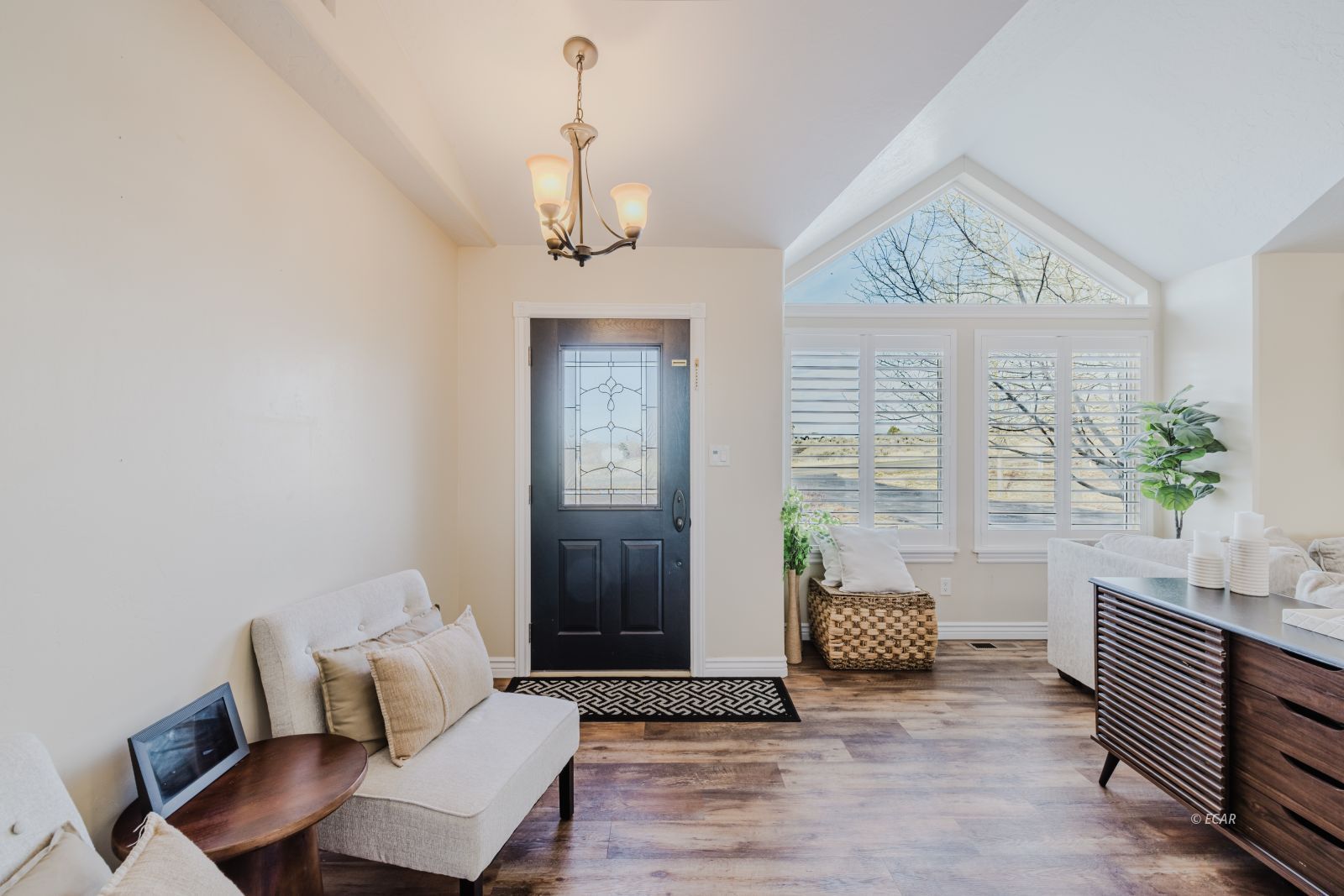 598 Palace Parkway Property Photo 2