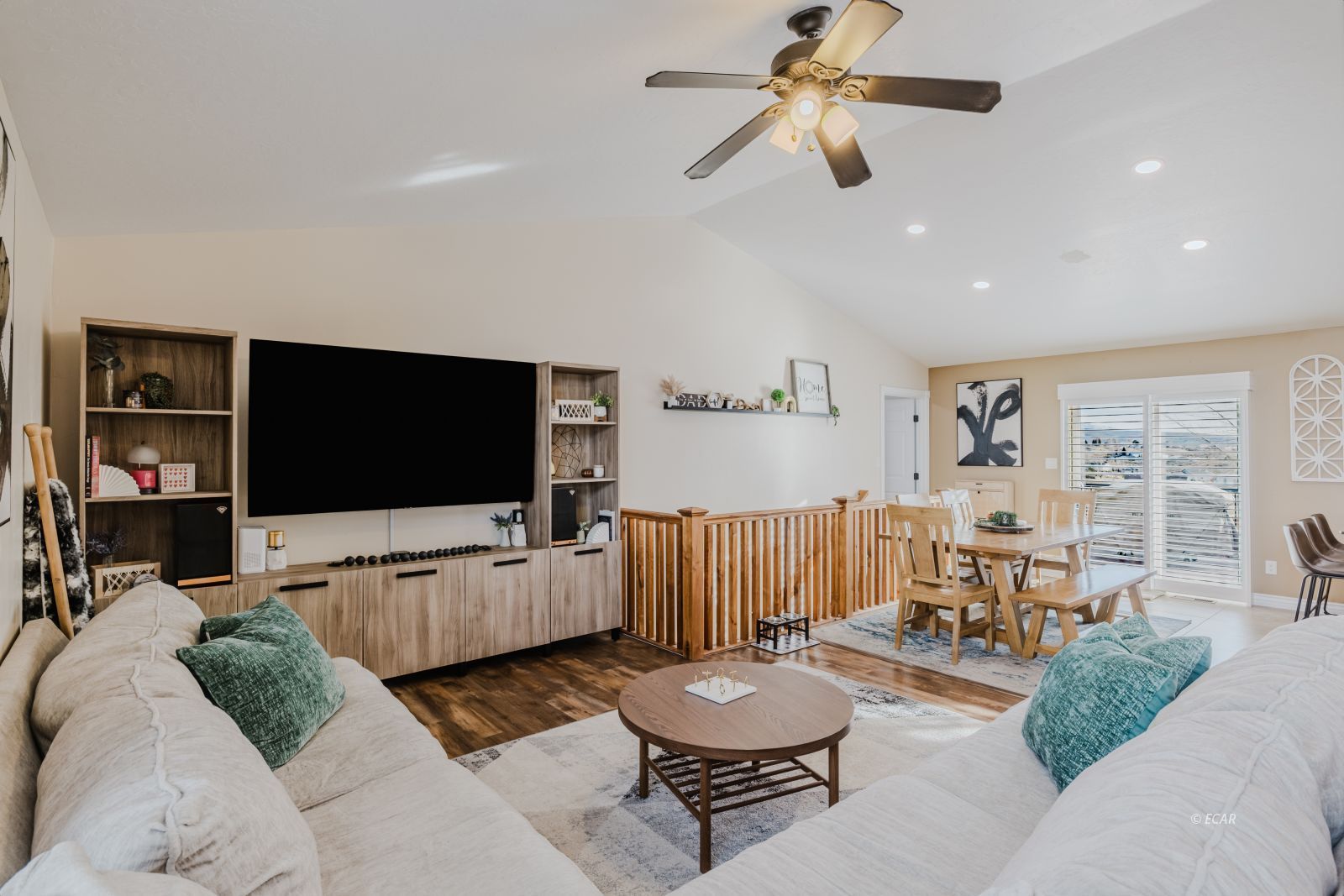 598 Palace Parkway Property Photo 6