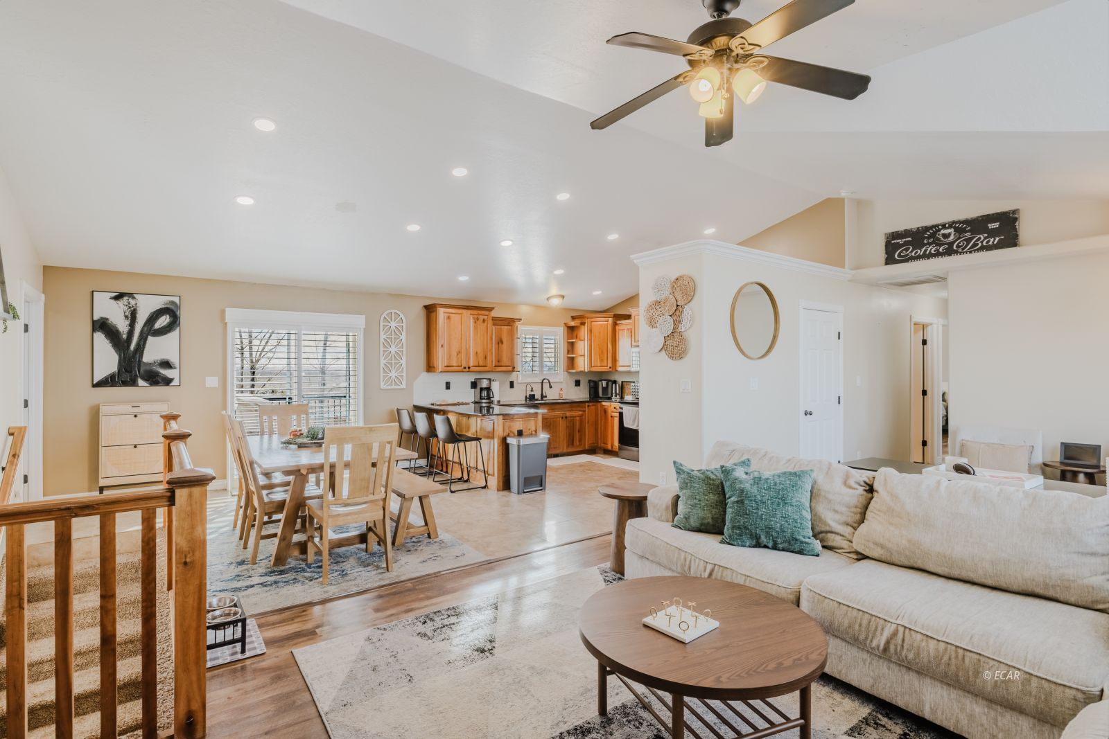 598 Palace Parkway Property Photo 8