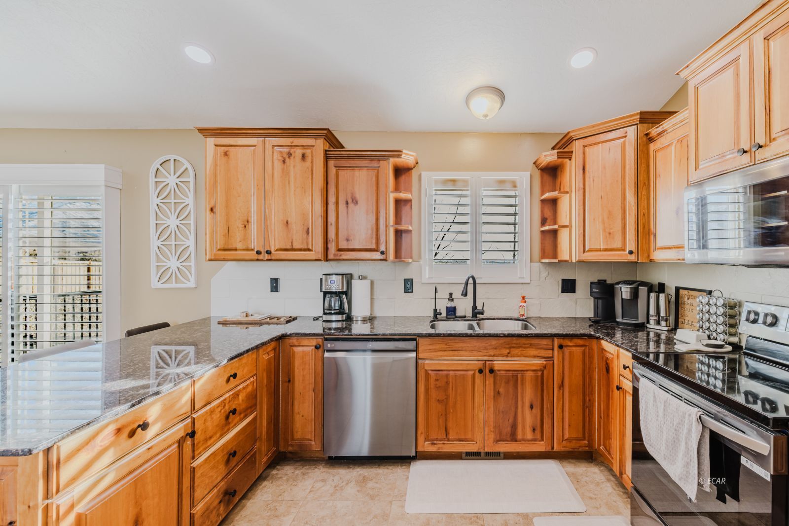 598 Palace Parkway Property Photo 15