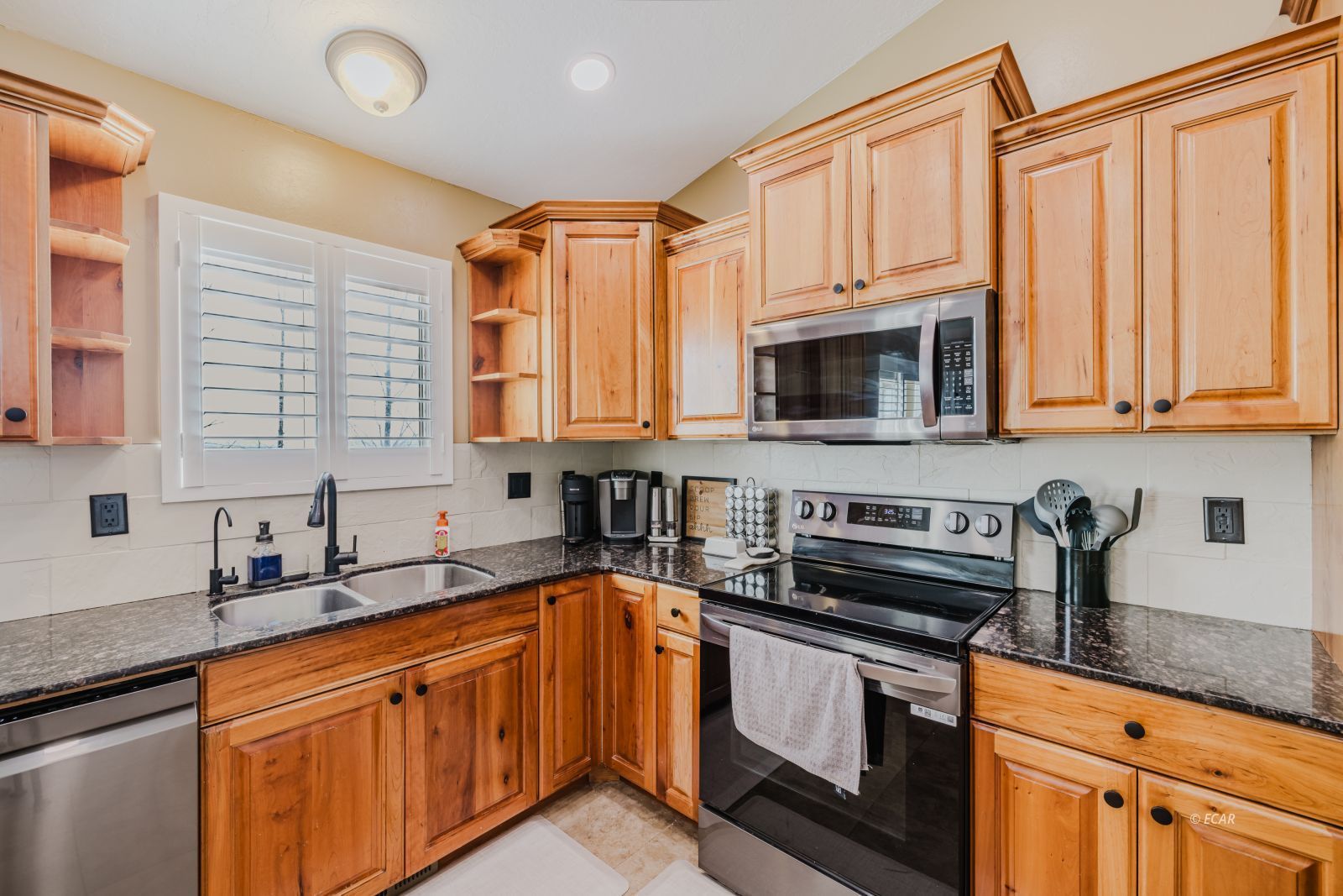 598 Palace Parkway Property Photo 16