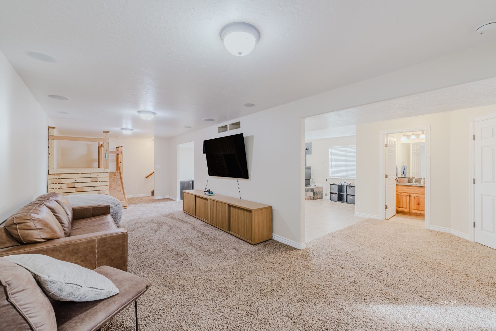 598 Palace Parkway Property Photo 33