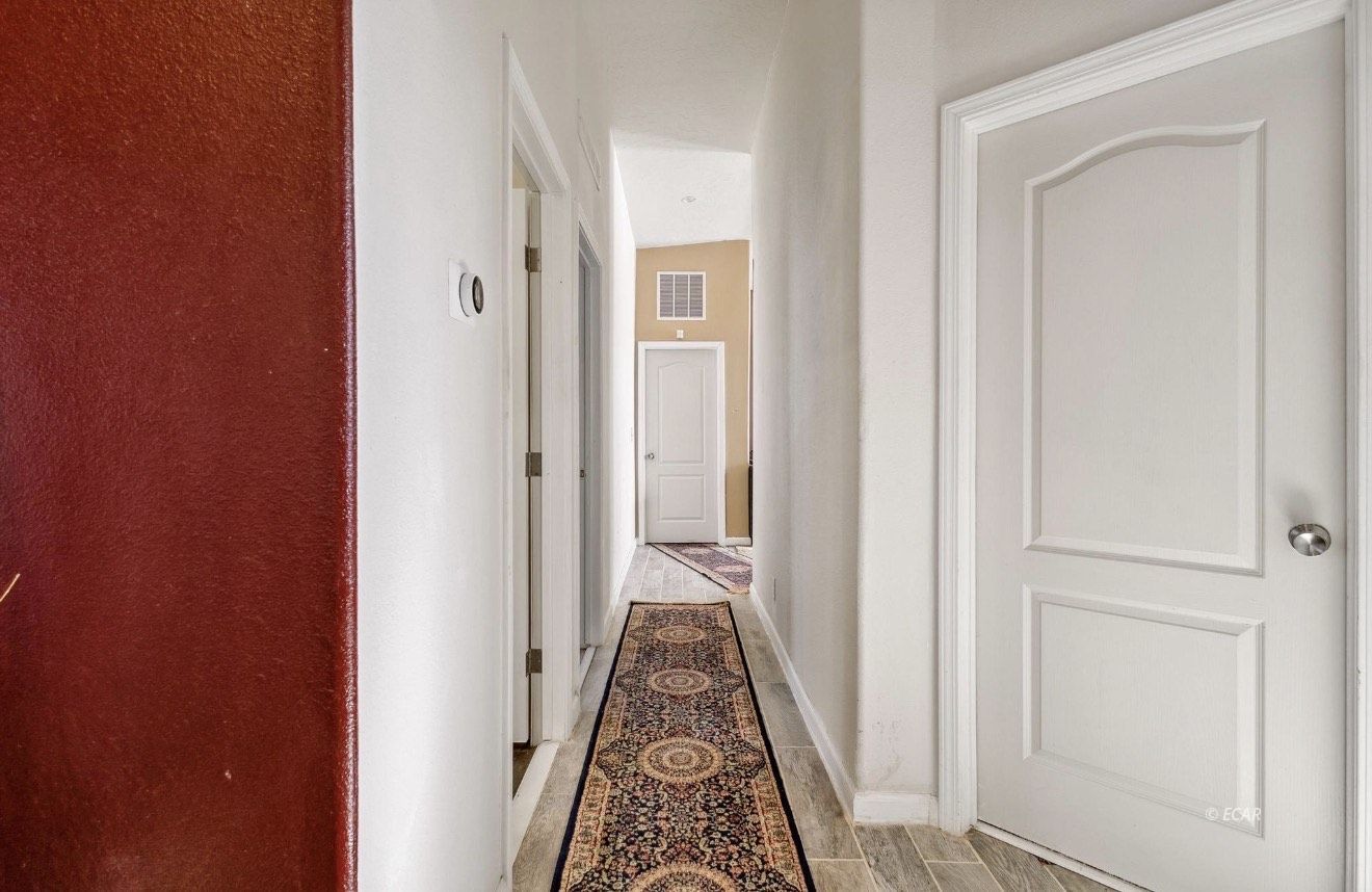 231 6th. Street Property Photo 12