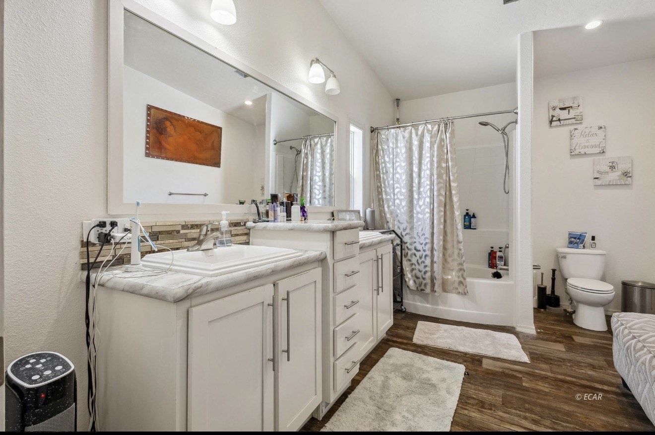 231 6th. Street Property Photo 13