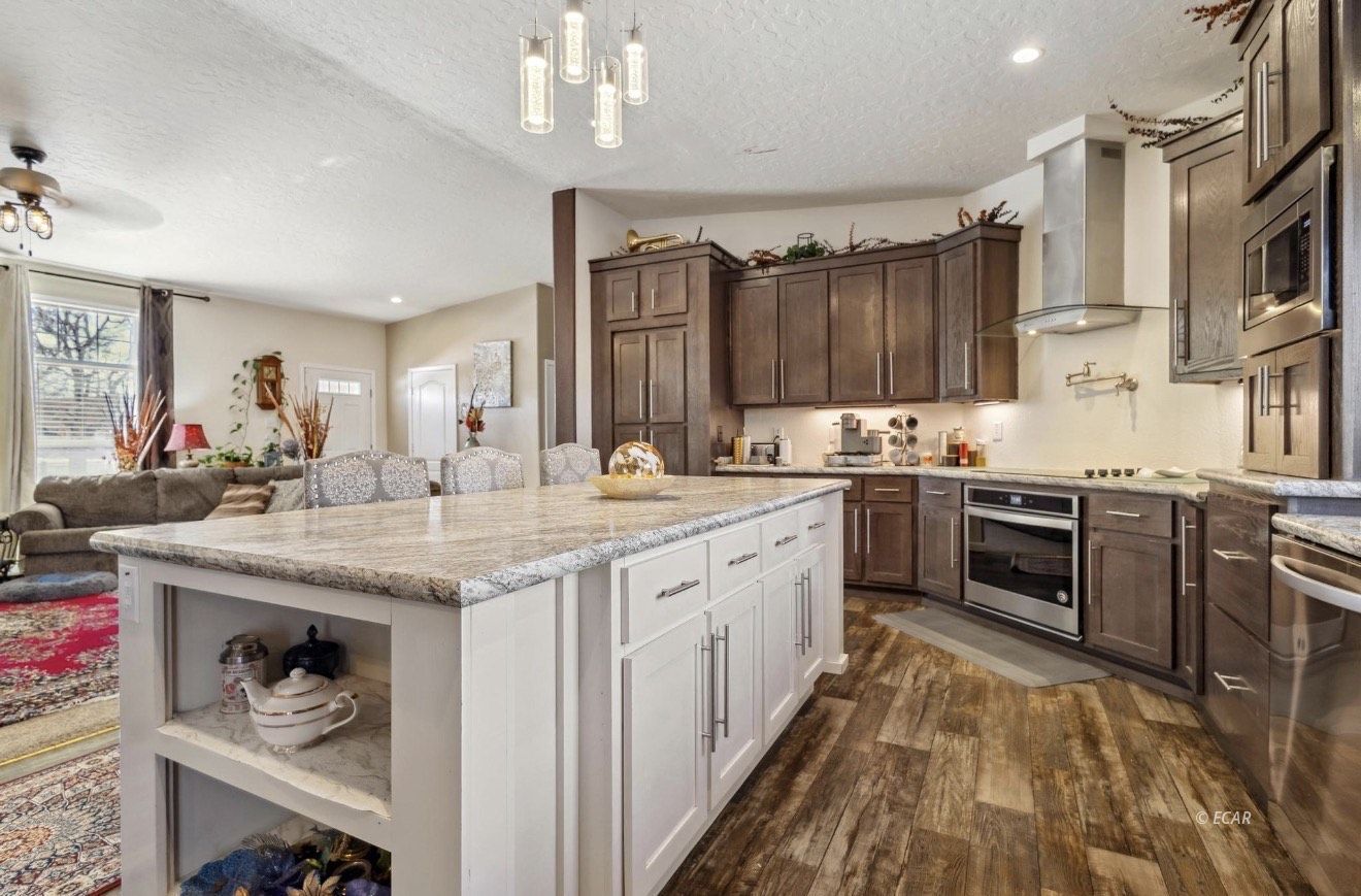 231 6th. Street Property Photo 15