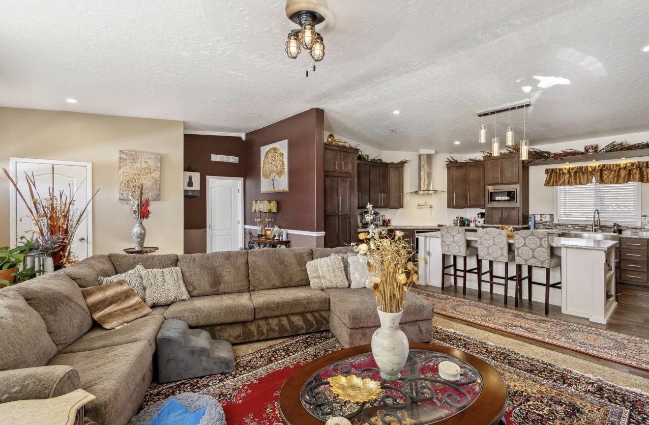 231 6th. Street Property Photo 18