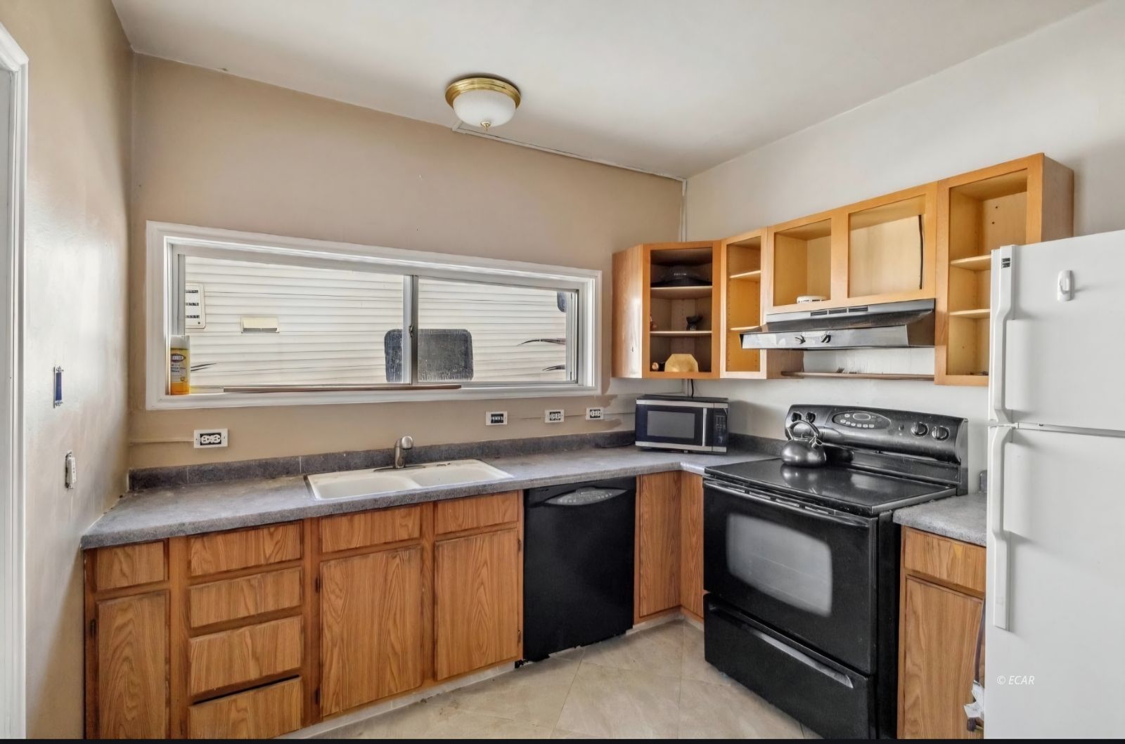 231 6th. Street Property Photo 22