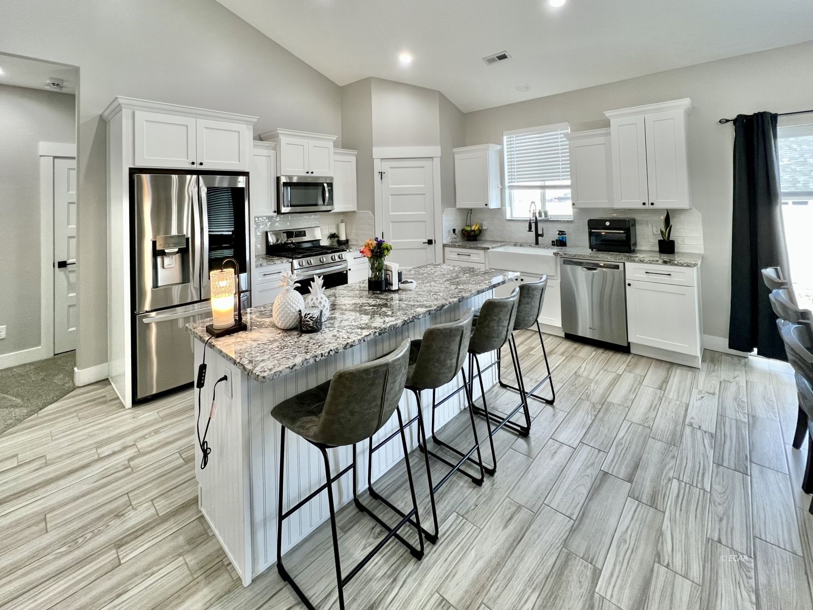 1940 Elkhorn Circle Property Photo 2