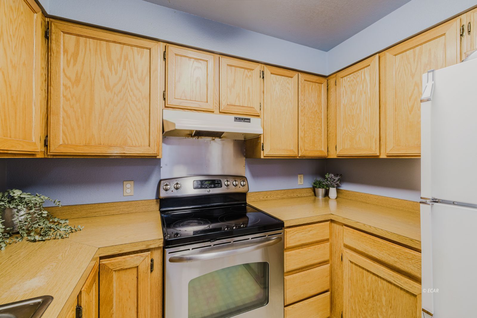 229 Glenvista Drive Property Photo 6