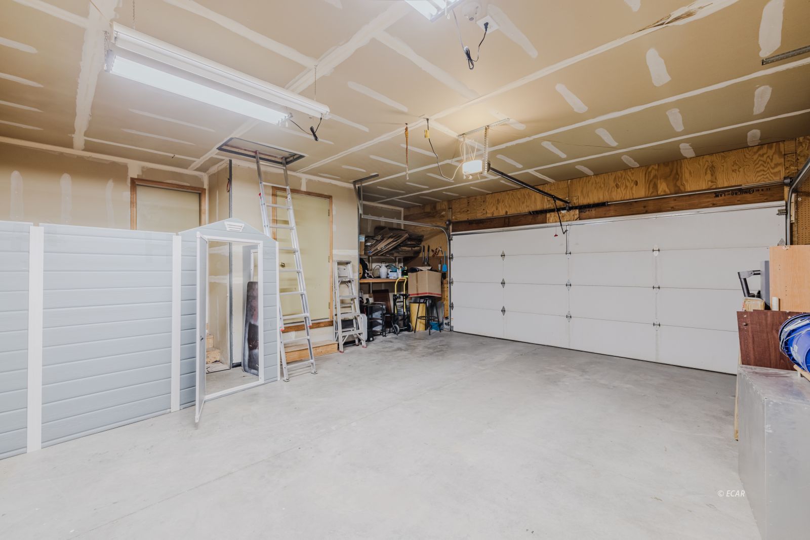 229 Glenvista Drive Property Photo 39