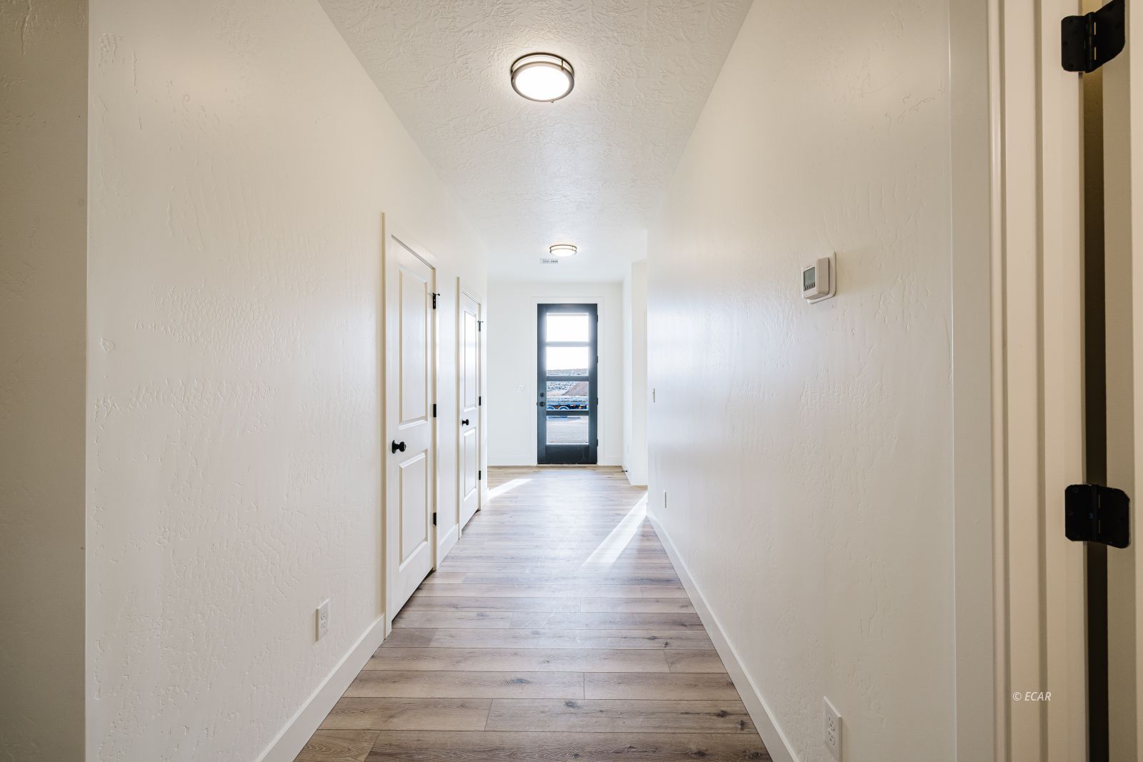 2946 Eleanor Court Property Photo 4