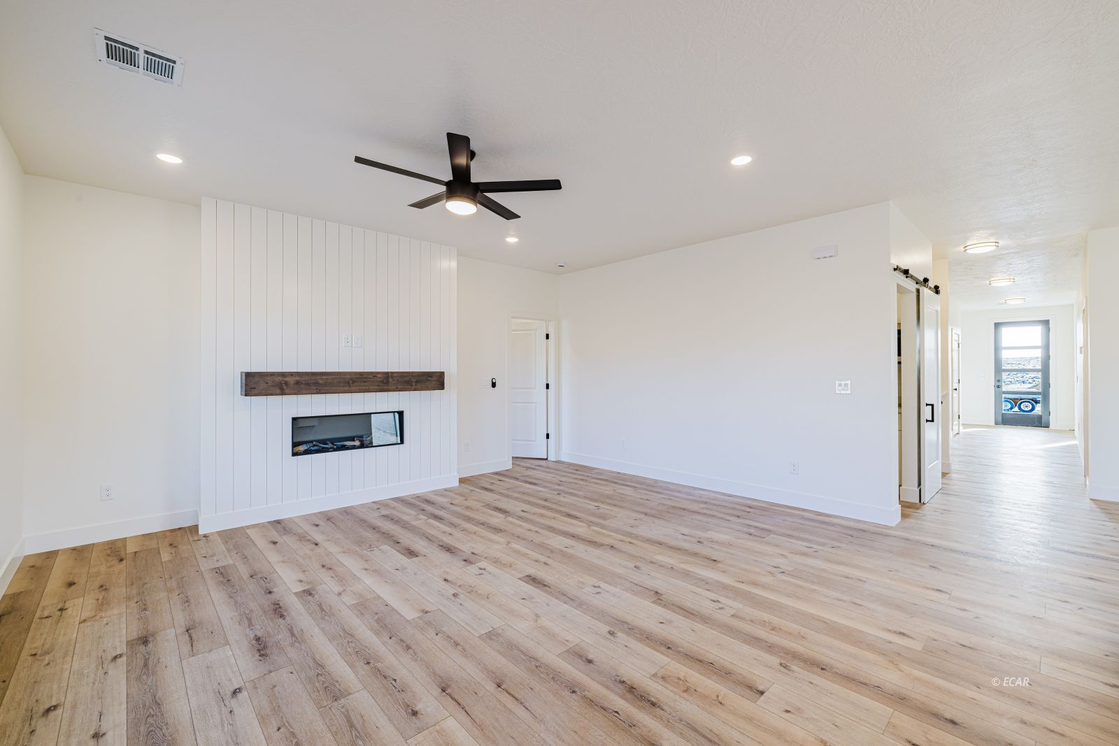 2946 Eleanor Court Property Photo 7