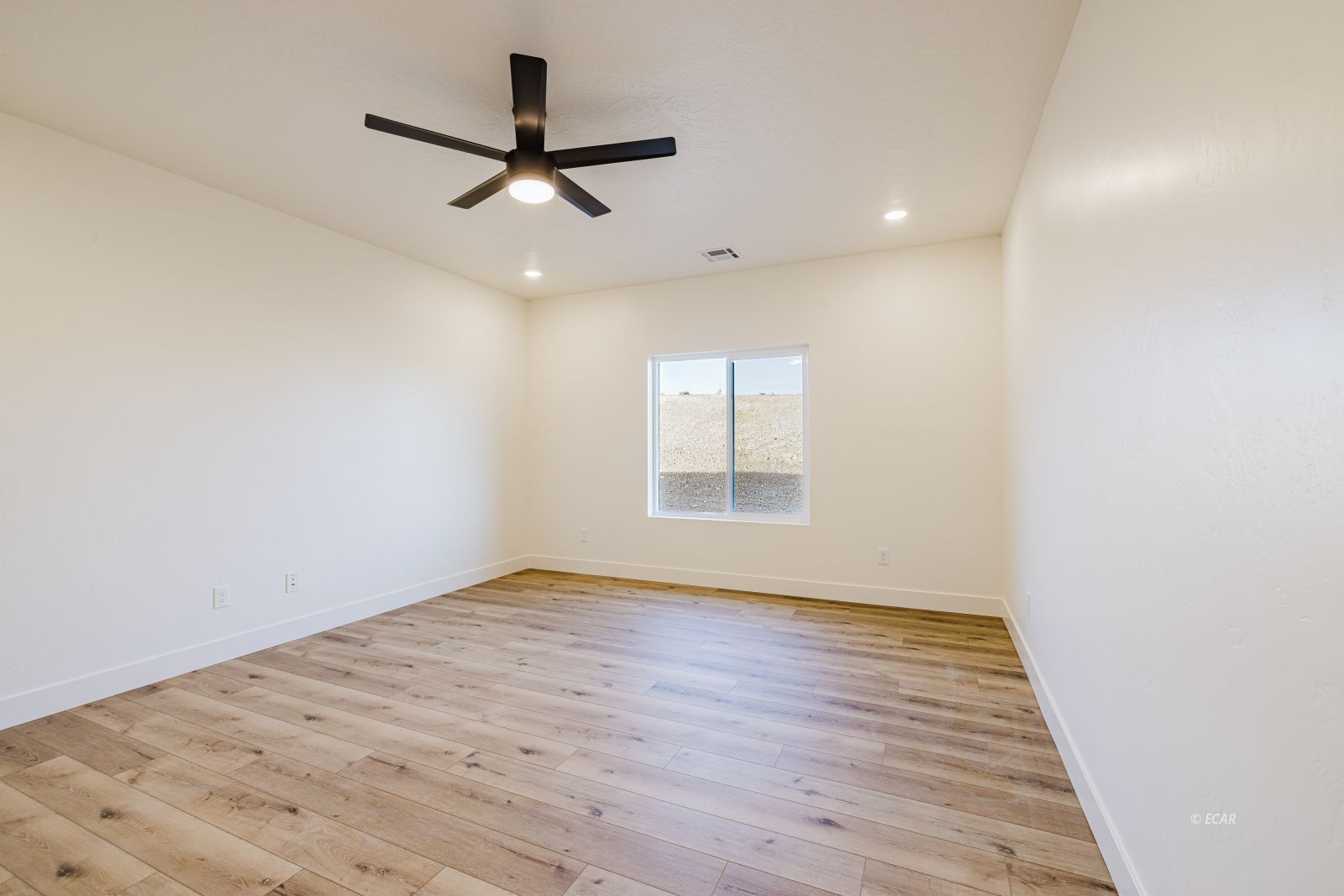 2946 Eleanor Court Property Photo 27