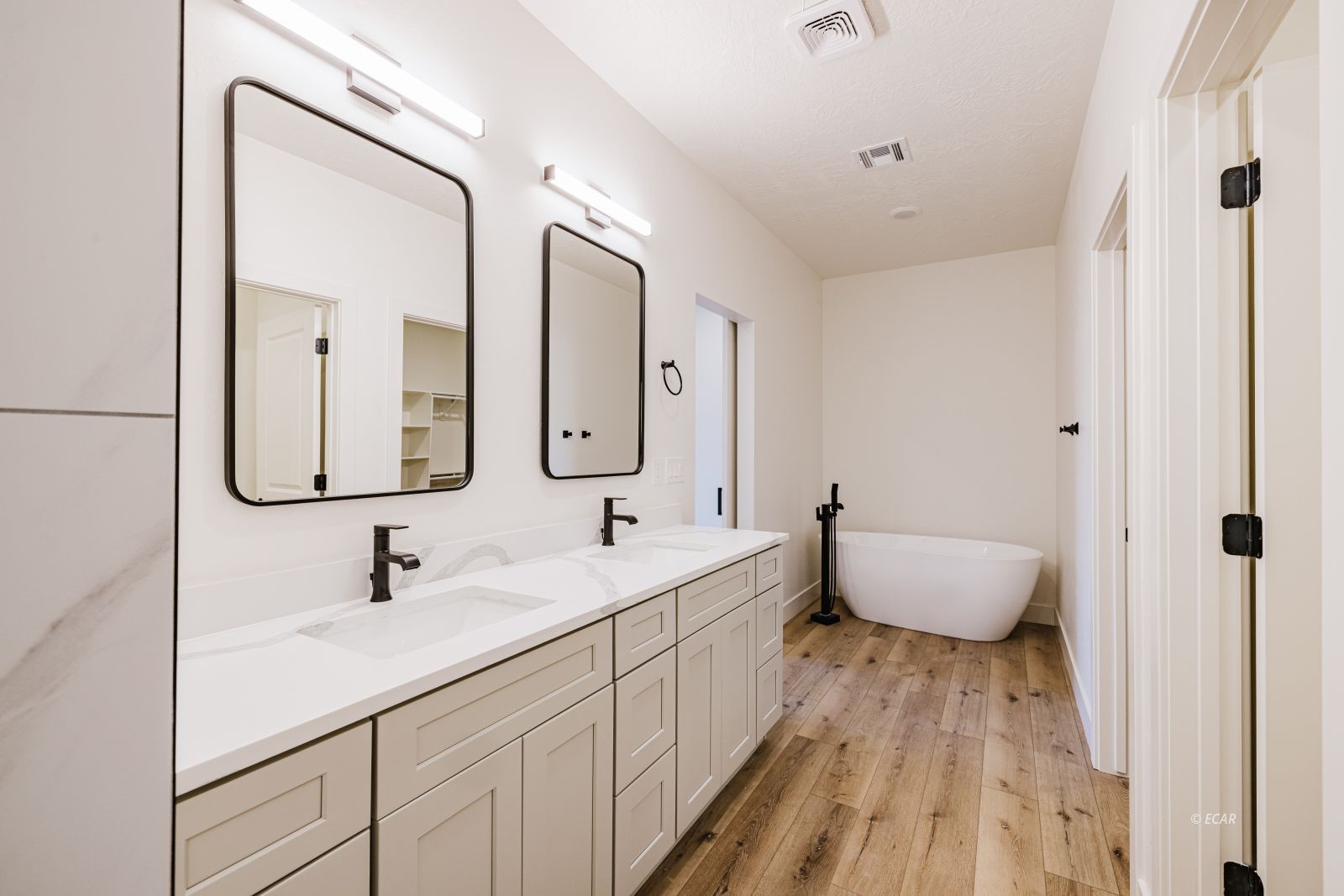 2946 Eleanor Court Property Photo 35