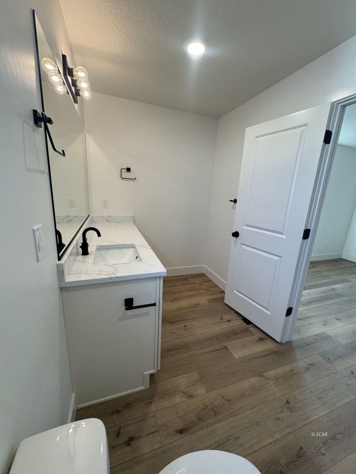 1286 Primrose Lane Property Photo 6