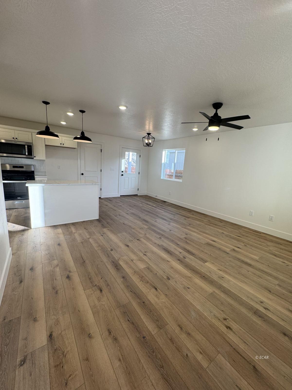 1286 Primrose Lane Property Photo 9